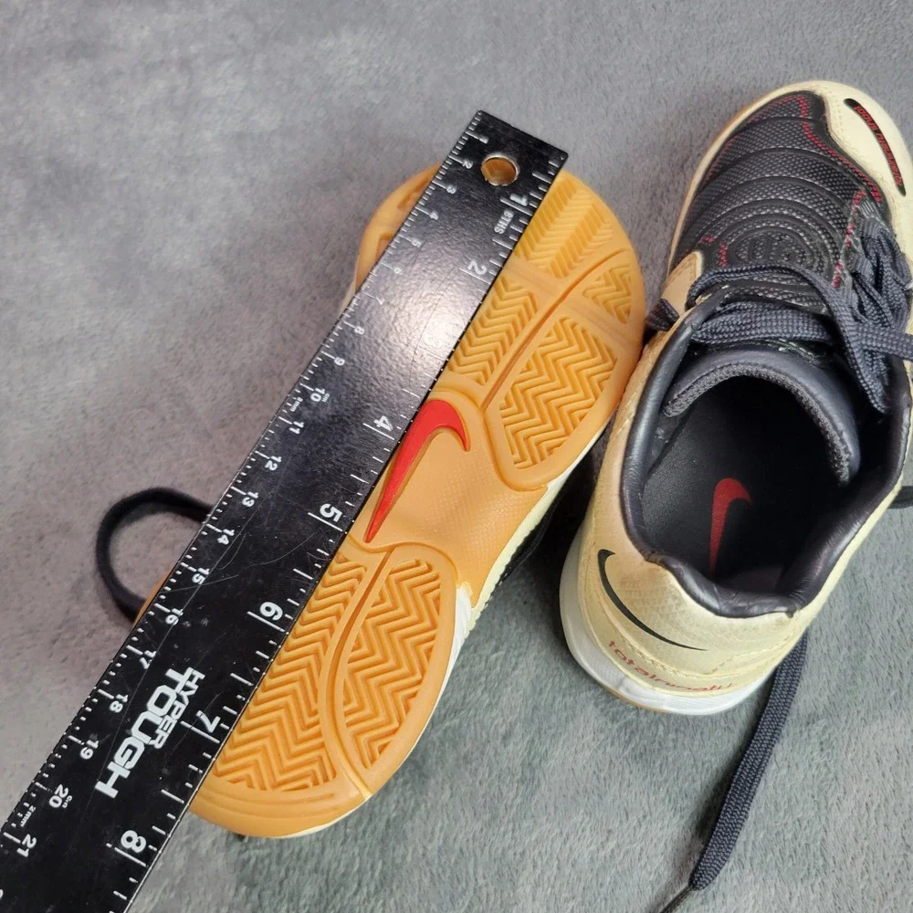 Nike Total 90‎ Shoot Kids Indoor Soccer Shoes Cream Black Red Gum Sole 8 Inch